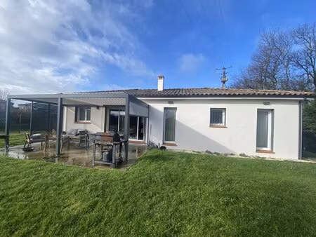 maison individuelle pp  t4/5  garage  sur 832 m² deterrain cloture