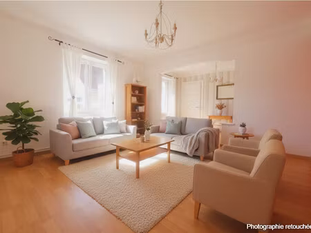 appartement lumineux  2 chambres potentiel 3 chambres