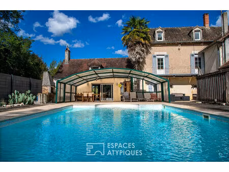 propriété de caractère  sa maison annexe et sa piscine