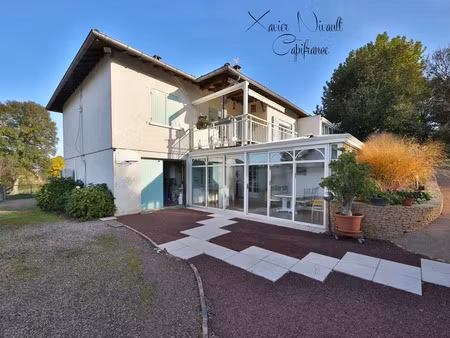 vente maison 8 pièces 224 m² à (71000)  379 000 €