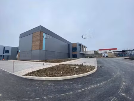 bâtiment d'activité avec bureaux de 948 m² à louer à courtry (77)