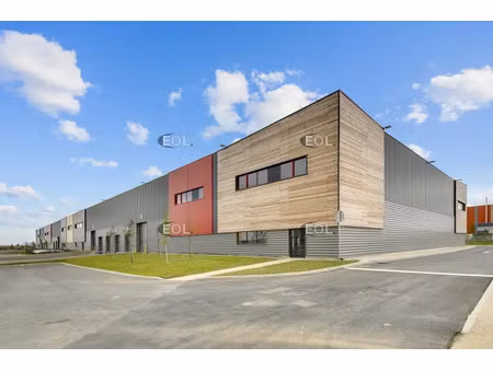 a louer - local d'activité de 2 339 m²