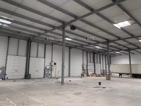 entrepôt divisible de 3 036 m² à moissy-cramayel (77)
