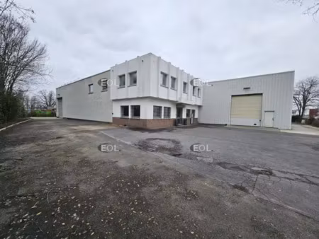 à louer : bâtiment d'activité indépendant avec terrain à valenton (94)