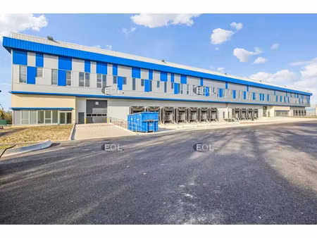 a louer : bâtiment logistique neuve de 10 000 m² divisible à conflans sainte honorine (78)