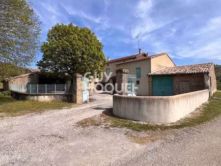 a vendre - propriété avec dépendances à upie (26120)