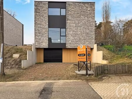 huis te koop in scherpenheuvel-zichem met 4 slaapkamers