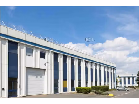 a louer : locaux d'activités