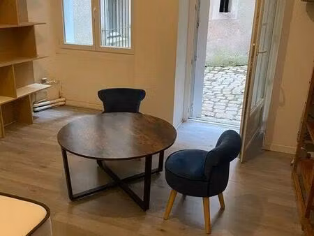 location appartement 1 pièce 39 m² à nantes (44000)