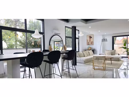 vente maison 5 pièces 161m2 pau 64000 - 469900 € - surface privée