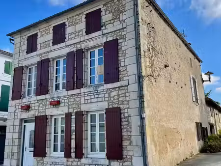 vente maison saint-porchaire 17250 - - surface privée