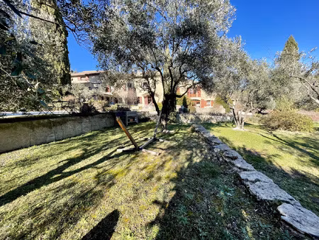 10 min de vaison - mas avec gites et vue exceptionnelle sur