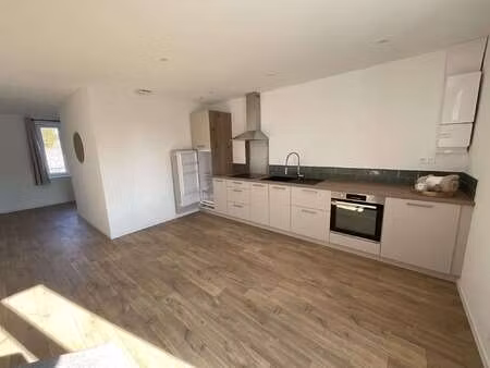 location maison meublé à tinténiac (35190) : à louer meublé / 89m² tinténiac