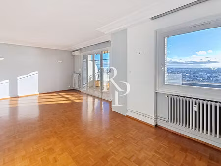 appartement t4 avec vue sur lyon 2 chambres-balcon