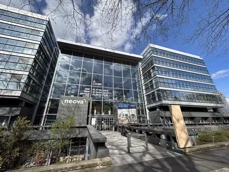 bureaux à louer à nanterre dans immeuble rénové proche la défense