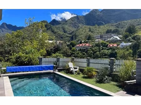 maison cilaos m² t-5 à vendre  289 000 €