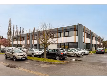location locaux d'activite gennevilliers parking et fibre optique
