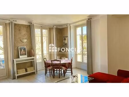 hyeres centre- superbe t2 de 58m2 rénové avec une vue exceptionnelle