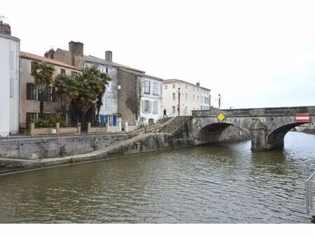 vente immeuble 300 m² marans (17230)