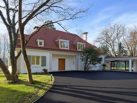 vente maison 8 pièces 410 m² pau (64000)