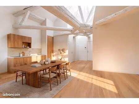 t2 au dernier niveau dans un domaine dexception