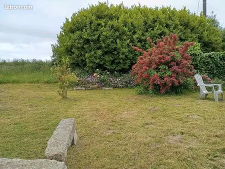 location maison meublée à l'année - le loyer comprend l'eau  l'électricité et l'abonnement