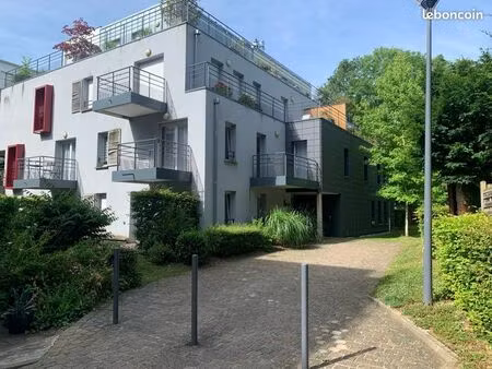 appartement 3 pièces 65 m2 avec terrasse et parking