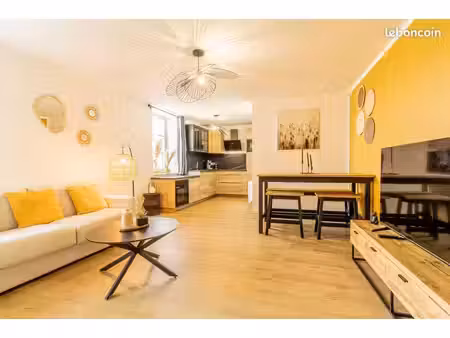 immeuble 9 pièces 200 m²
