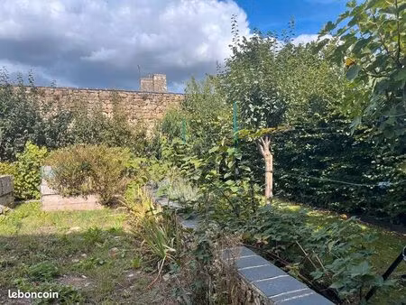 maison 2 pièces 105 m²