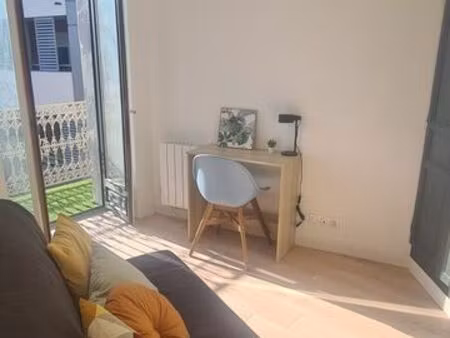 location superbe appartement t2 nîmes meublé - vincent faïta