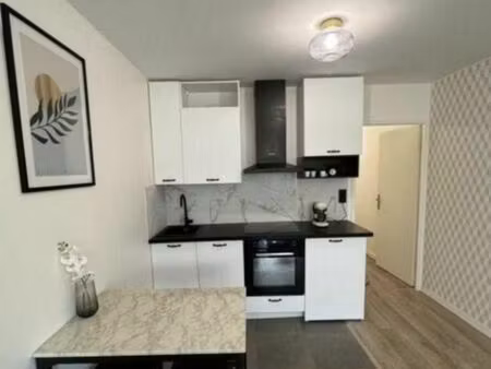 studio 1 pièce 27 m²