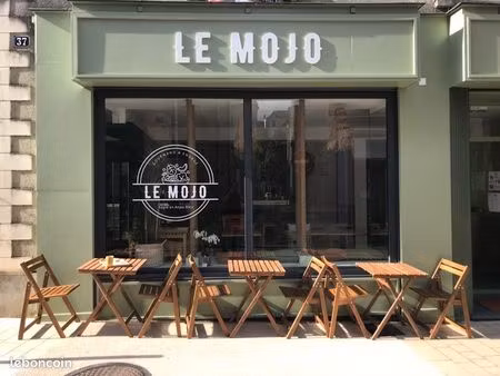 local commercial loué 720/mois