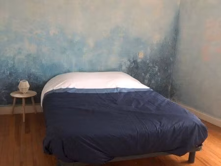 loue chambre dans une grande maison