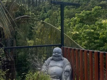 maman avec bébé cherche logement stable et calme