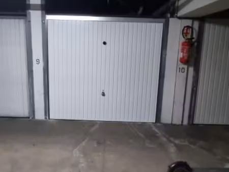 garage/box 13 m² voisins le bretonneux