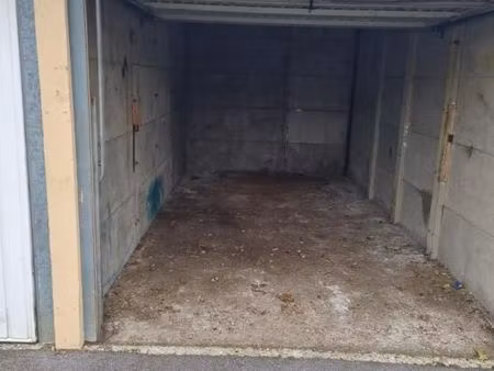garage/box 11 m² yvetot