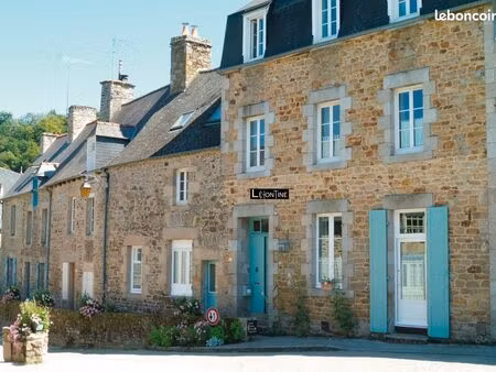 charmante bâtisse en pierres dans le bourg de léhon  petite cité de caractère à 20 min à p