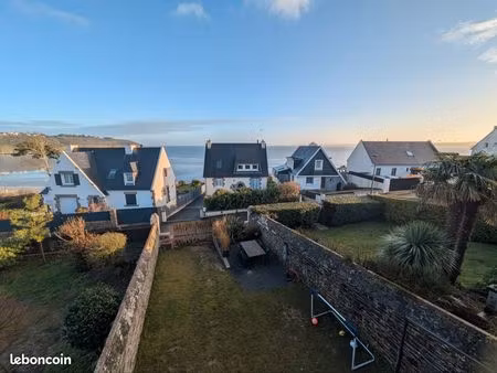 vue mer – maison de charme avec jardin clos