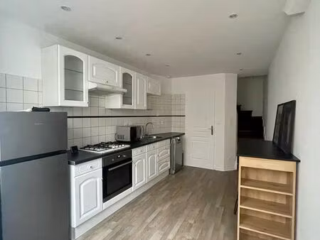 centre-ville – appartement t2 meublé refait à neuf – 55 m²