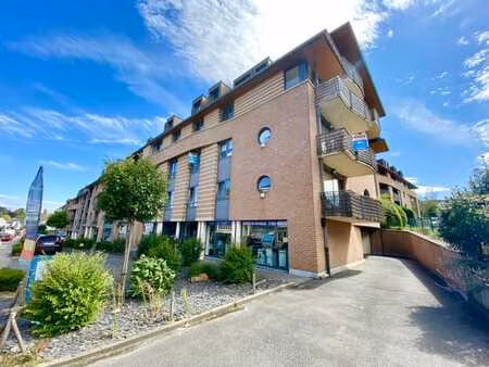 bel appartement de 2 chambres et terrasse