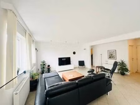 kraainem  lumineux appartement 2 chambres