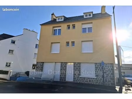 studio 12 pièces 198 m²