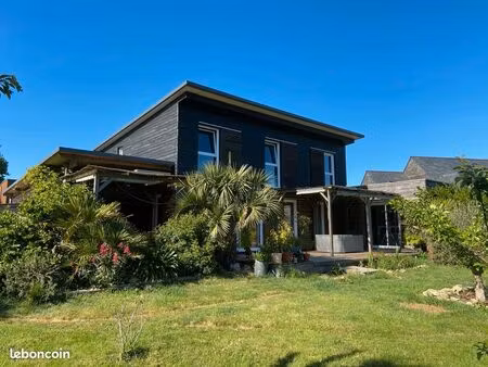 maison d'architecte - 6 pièces - 163 m²