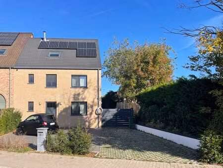 maison contemporaine (± 191 m²) 4 ch + bureau avec jardin