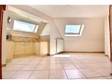 duplex 2 chambres - proche citadelle et chu sans domiciliati