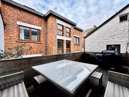 duplex lumineux avec terrasse et vue citadelle