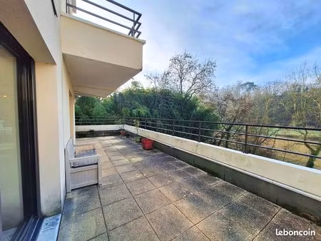 appartement 6 pièces 141 m²