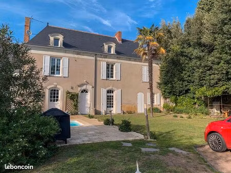 maison 8 pièces 278 m²