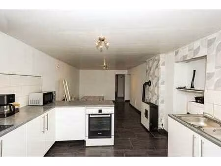 maison 3 façades avec passage latéral et jardin!