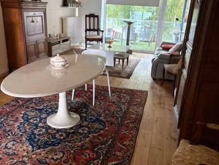 appartement avec terrasse  cave et emplacement de parking